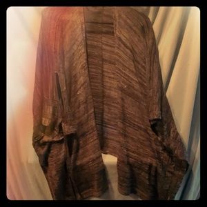 Cute Apt.9 long sleeveless cardigan